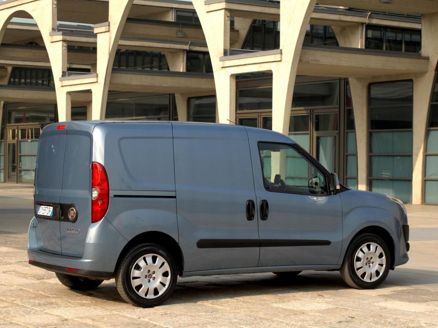  Fiat Doblo Cargo 2010 года  (фото 7 из 19)